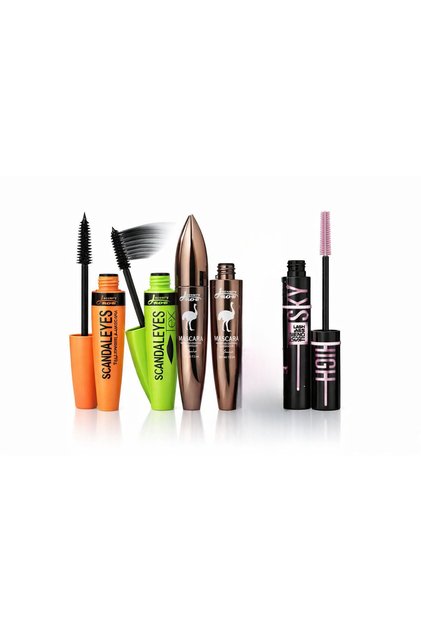 Exclusive 3-piece mascara set for thickening and lengthening lashes in black.