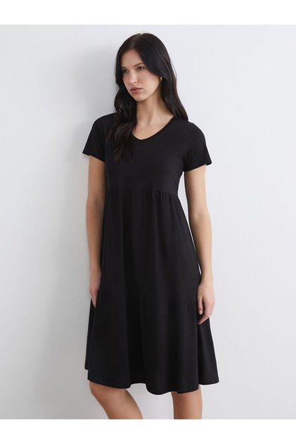 Esvab • Modern & Distinctive V Placketed Dress
