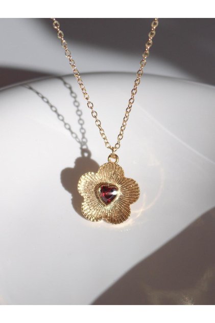 Flower Shaped Red Heart Necklace - Gold Color