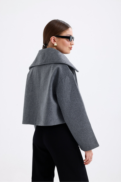 Perryes Women's Norra Wide Collar Zippered Short Coat Anthracite