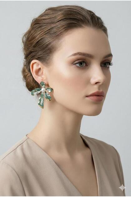 Green Gold Pearl Detailed Flower Women's Earrings