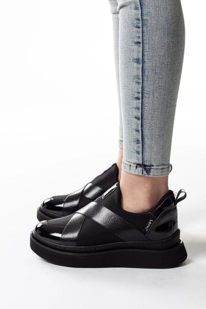 Pantofi sport de damă pentru mers, din piele întoarsă cu model, cu material textil tip parașută elastic