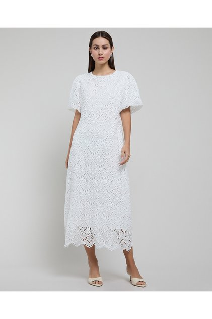 Lace Sheath Dress With Round Neck And Flared Sleeves