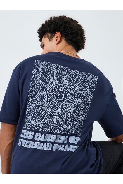 Men Navy Graphic Print Oversized T-Shirt