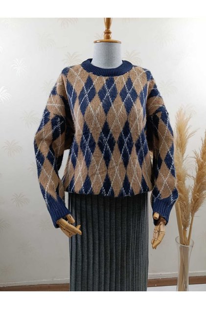 Women's Diamond Patterned Oversized Soft Textured Crew Neck Knitwear Sweater