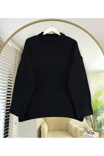 Women's Soft Crew Neck Oversized Knitwear Sweater (Fits S/M/L)