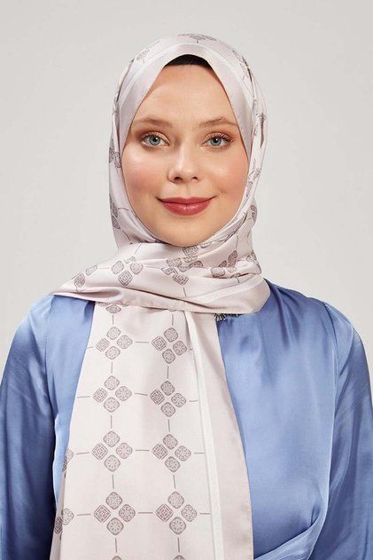 Geometric Powder Patterned Angel Shawl