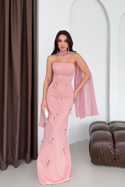 Rochie de seară fără bretele, cu detaliu de fundă cu fundă pudrată