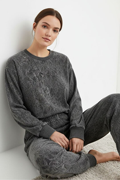 Batik Desenli Manşetli Pijama Takımı