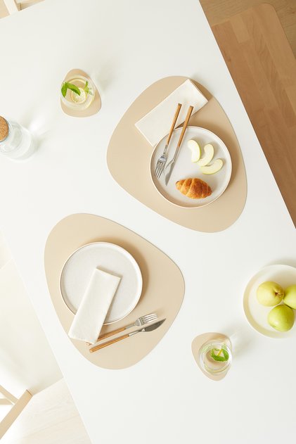 2 Pieces Beige/Stone Faux Leather Tableware Presentation Plate Mat Placemat American Service 45X36