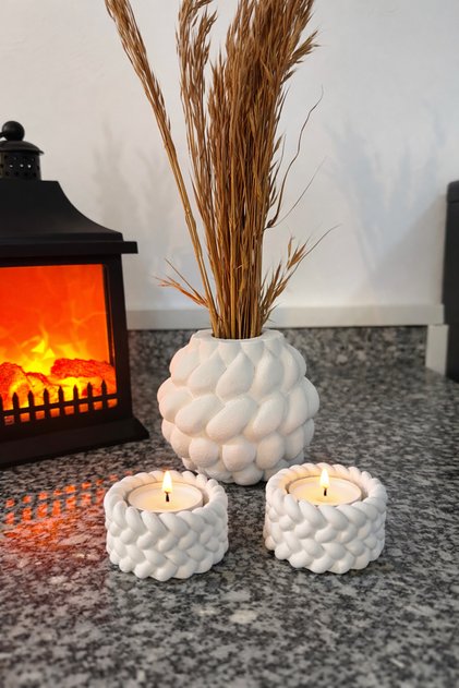 Set decorativ de suporturi pentru lumânări și vaze, tricotate manual cu model – Decorațiuni moderne și minimaliste pentru casă (Set de 3)