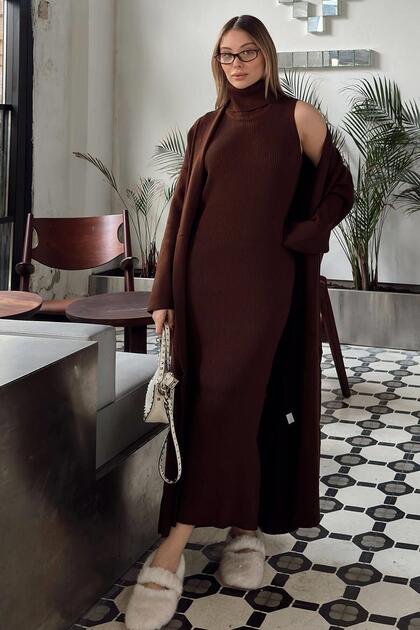 Brown Turtleneck Zero Sleeve Midi Dress-Cardigan Women's Knitwear Set