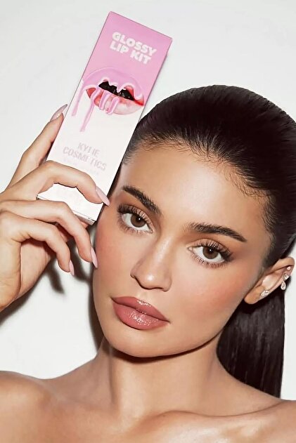 Kylie Cosmetics Kylie Glossy Lip Kit Dudak Kalemi ve Parlatıcı Set