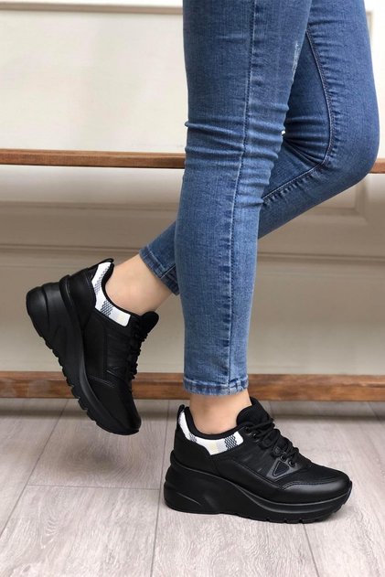 301 Black Women's Sports Sneaker