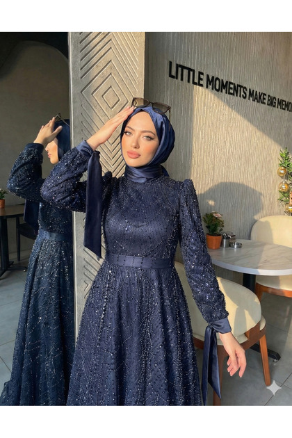 Vittoria Kolu Fiyonk Boncuk Zincir İşlemeli Abiye