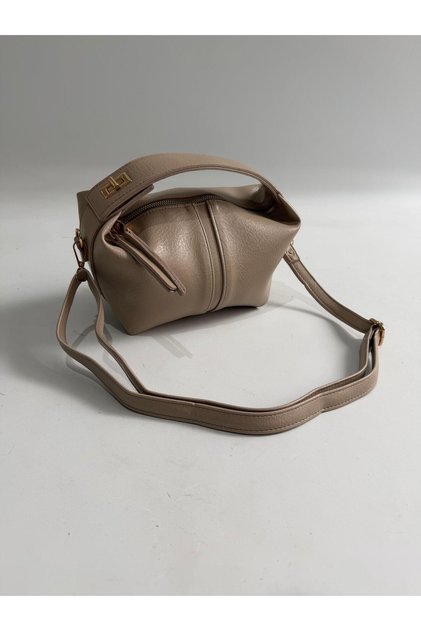 Adriana Model Hand and Women's Shoulder Bag Plain Mink