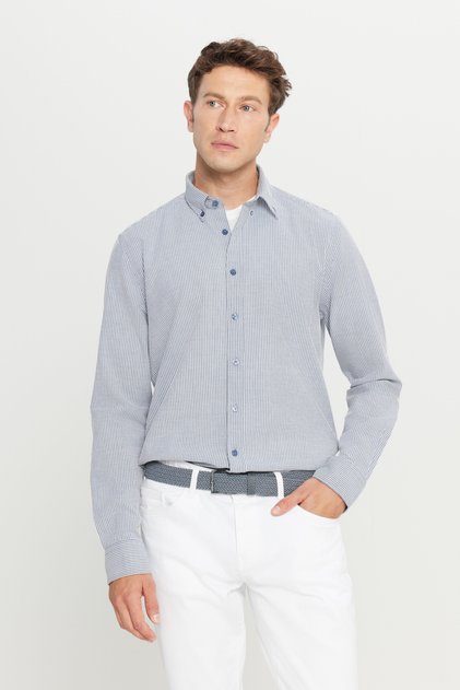 Erkek Lacivert-Beyaz %100 Pamuk Slim Fit Dar Kesim Düğmeli Yaka Çizgili Gömlek