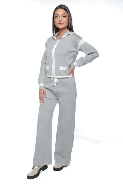 Compleu Noria, one size, gri cu alb, din tricot fin, cu pantalon si bluza cu fermoar
