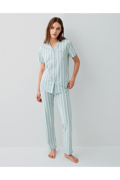 Kadın Kısa Kol Ful Düğmeli Uzun Paça Çizgili Pijama Takımı VR.P9.1.C53.Y01.T