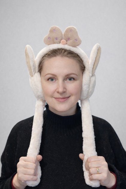 Plush Bow Detailed Winter Earmuffs