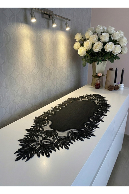 French Lace Ezgi Model Linen Gardenia Luxury Short Black Runner