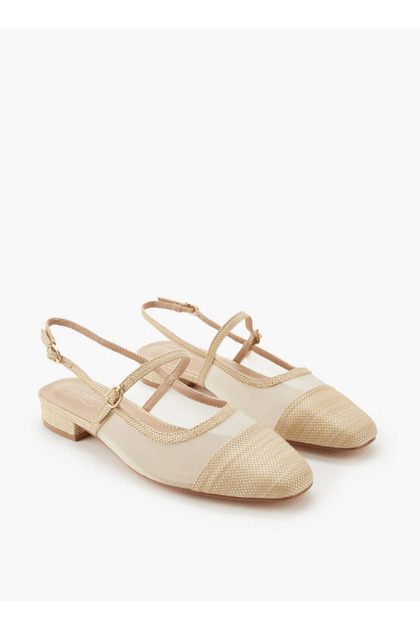 Women Textured Buckle Closure Sandals