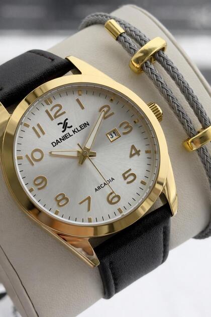 Leather Cord Calendar Dial 2 Year Warranty 3 Atm Resistant Men Wristwatch Es14272-7