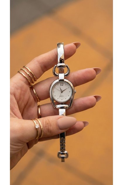 Women's Steel Watch Vintage Stylish Bracelet Band Silver Wristwatch | Stylish, Luxurious Limited Edition 2026