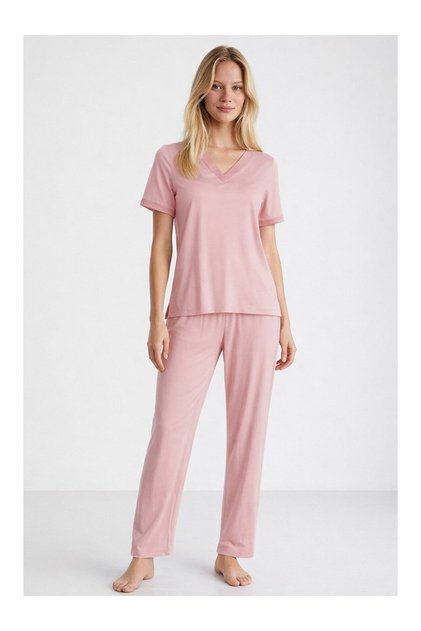 Kyle Satin Detailed Pajama Set