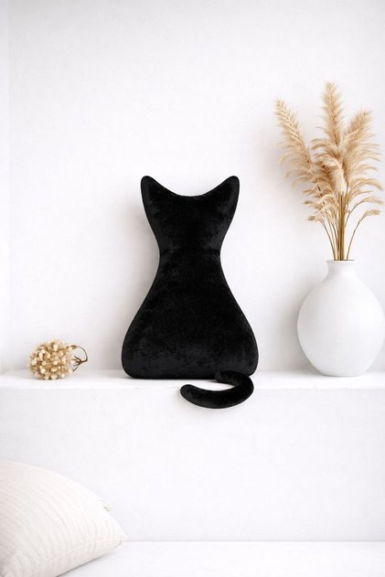 Decorative Throw Pillow with Cat Figure