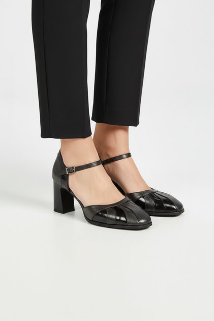 Y398360103 Black Genuine Leather Thick Heeled Women's Slippers