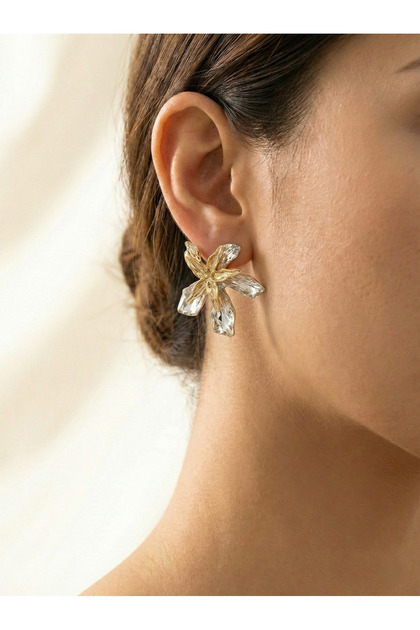 Lotus Flower Form Women's Steel Earrings Modern Stylish Earrings