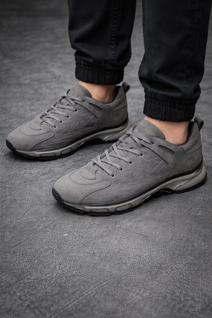MEN'S DAILY SHOES