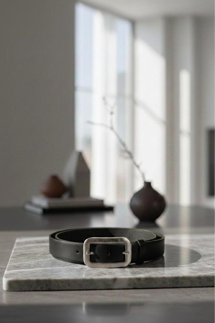 Women's Classic Leather Belt with Silver Rectangular Buckle