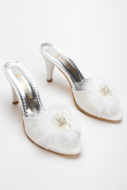 Women's Thin Heeled Very Stylish Dowry Slippers