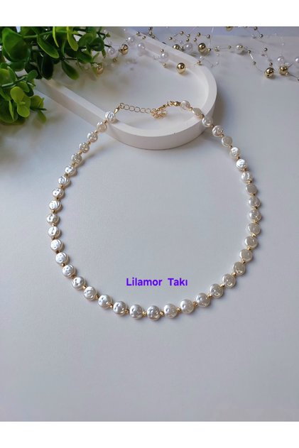 Dorica Detailed Pearl Necklace