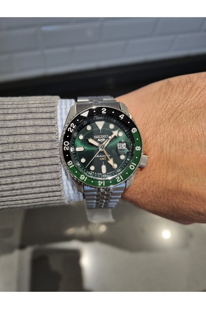 Seiko Yeşil Kadran JAPON ÜRETİM GMT Takvimli Erkek kol saati 10