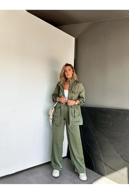 Safari Pocket Bright Suit