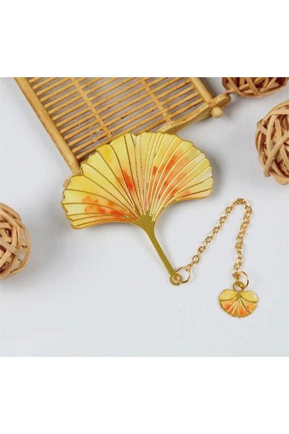 1Pc Vintage Autumn Leaves Hollowed Out Bronze Metal Bookmark Teacher Writer Friend Gift