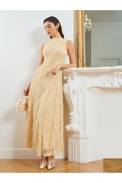 Women Cream Sleeveless Lace Maxi Dress