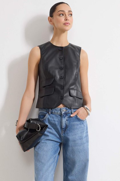 Siyah Suni Deri Fitted Dokuma Yelek TWOSS26YE00012