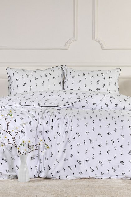 Nadia Duvet Cover Set Single Fitted Sheet 100% Cotton Piped (160X220 cm) Black