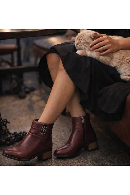 Kadın Hakiki Deri Tokalı Alçak Topuklu Günlük Bot