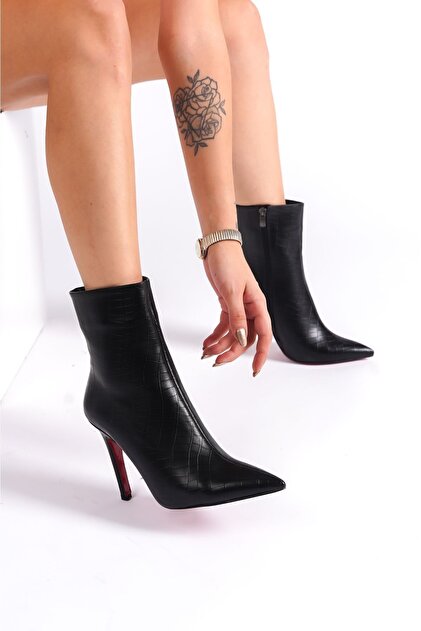 Ayakkabı Ateşi Black Crocodile Patterned Patent Leather Stiletto