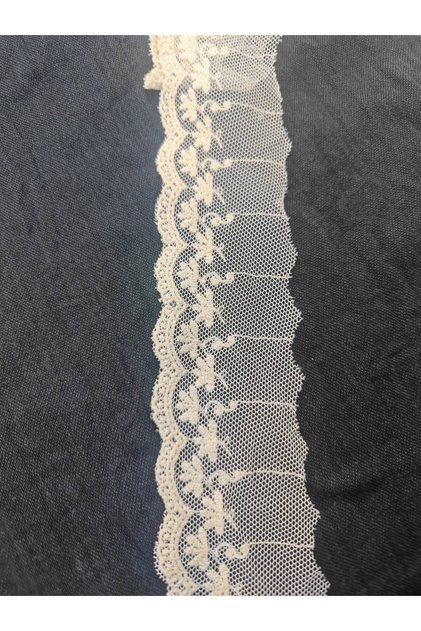 Cotton Floral Guipure Lace on Tulle 5.5 cm Width 3 cm Pattern Length