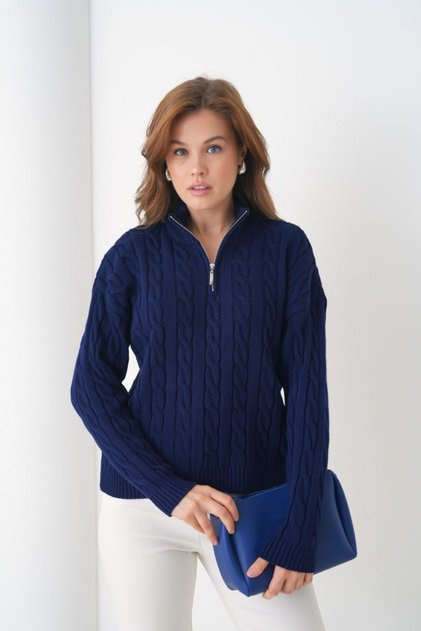 Half-Zip Knitted Sweater Regular Fit // V8650
