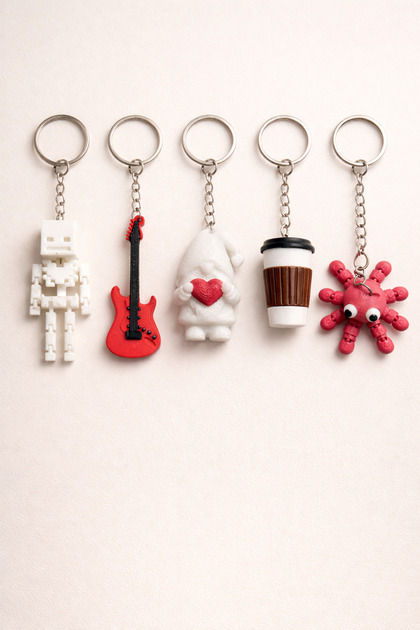 5 Piece Cute Figure Keychain Collection (Plastic) – 5 Different Designs - Gift Concept