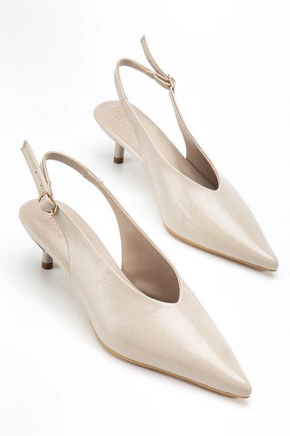 Women's beige crinkled patent leather low heel shoes