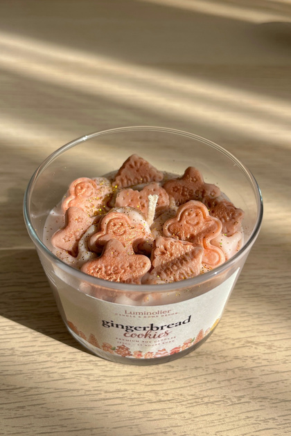 Kurabiye Kokulu Gingerbread Süslemeli Soya Mum | Krema Görünümlü Cam Kavanoz Mum | 220 cc