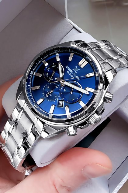Exclusive Special Boxed Gift Men's Wristwatch Silver Color Steel Band Dke2105C2